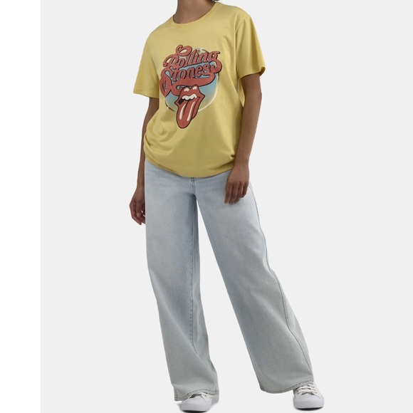 NWT Women’s Rolling Stones Rhinestone Embellished Graphic Tee T-Shirt - Picture 3 of 4